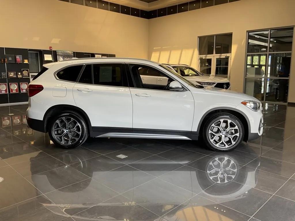 2022 Bmw X1 XDrive28i photo 2