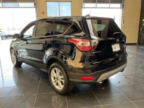 More photos of 2017 Ford Escape SE at Jay Wolfe Acura, MO