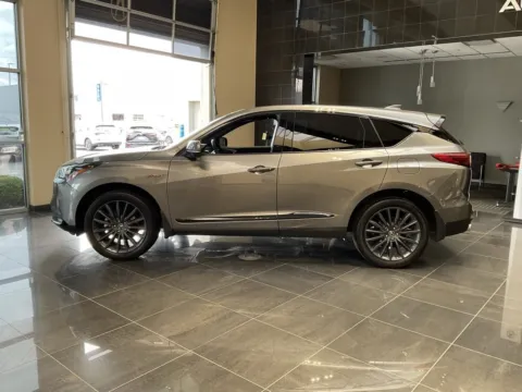More photos of 2022 Acura RDX w/A-Spec Advance Package at Jay Wolfe Acura, MO
