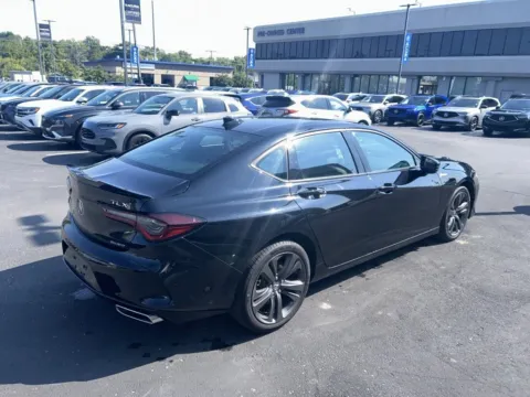 More photos of 2022 Acura TLX w/A-Spec Package at Jay Wolfe Acura, MO