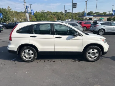More photos of 2011 Honda CR-V LX at Jay Wolfe Acura, MO