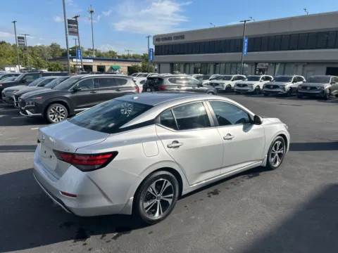 More photos of 2022 Nissan Sentra SV at Jay Wolfe Acura, MO