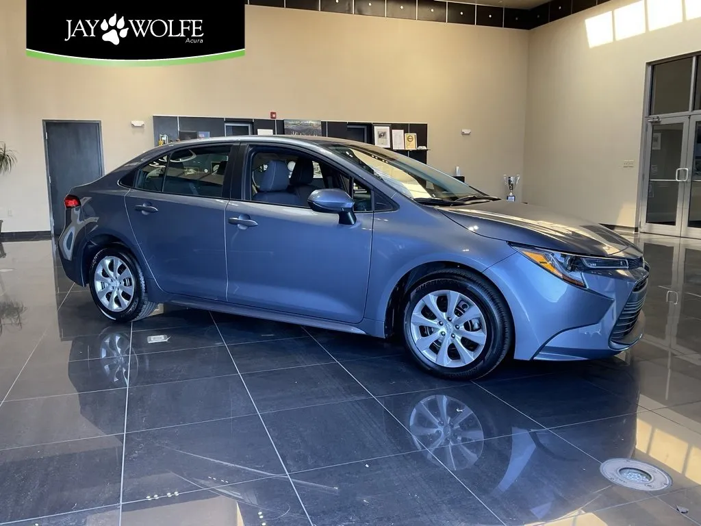 Black 2025 Toyota Corolla LE for sale in Kansas City, MO