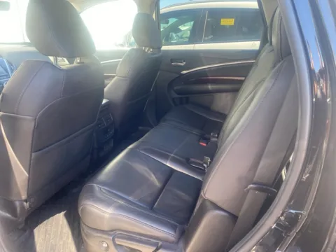 More photos of 2016 Acura MDX 3.5L at Jay Wolfe Acura, MO