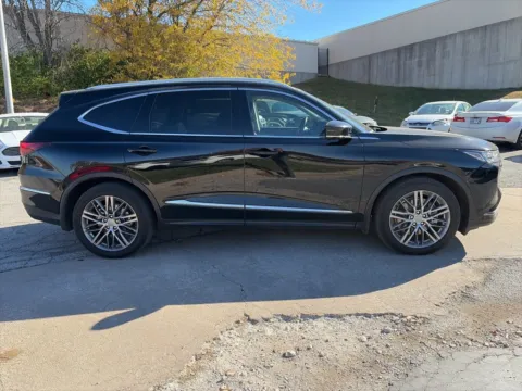 More photos of 2023 Acura MDX w/Advance Package at Acura of Overland Park, KS