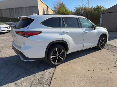 More photos of 2021 Toyota Highlander XSE at Acura of Overland Park, KS