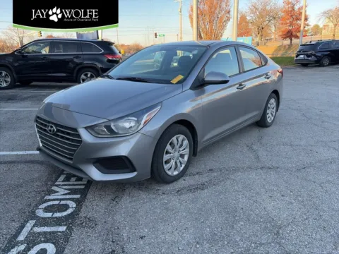 Gray 2021 Hyundai Accent SE for sale in Overland Park, KS