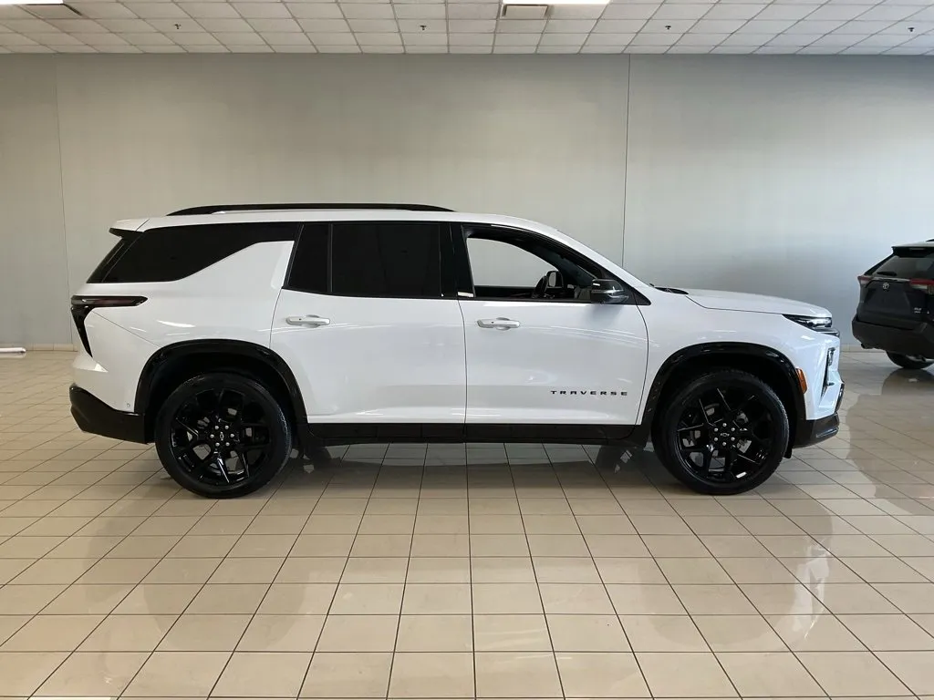 Image of 2024 Chevrolet Traverse