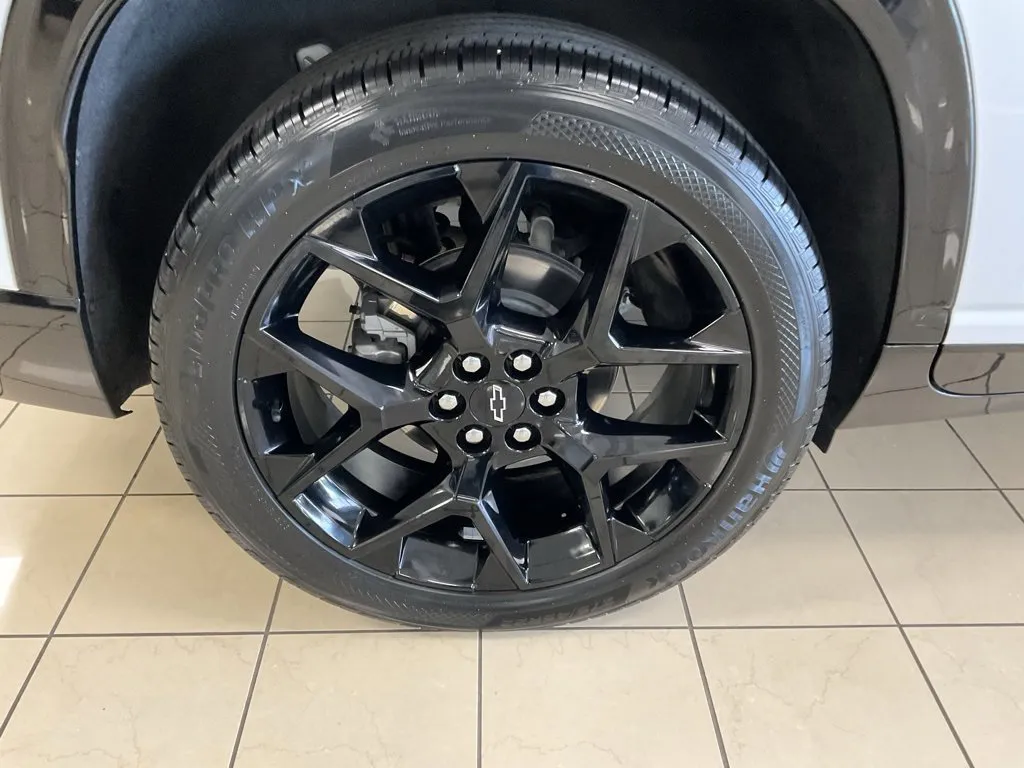 Image of 2024 Chevrolet Traverse