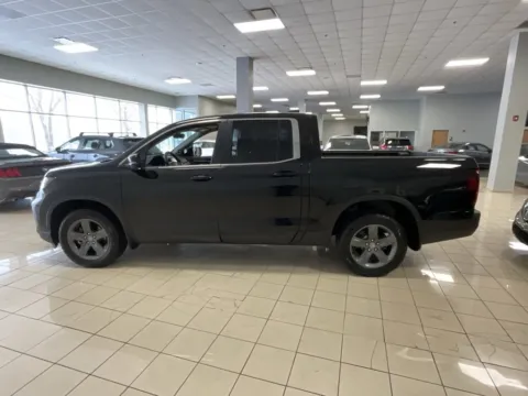 More photos of 2023 Honda Ridgeline RTL at Acura of Overland Park, KS