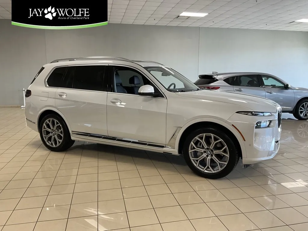 2024 BMW X7 xDrive40i for sale in Overland Park, KS