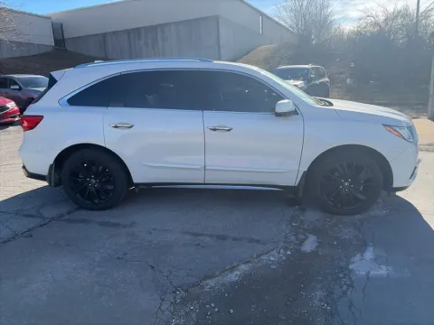 More photos of 2017 Acura MDX w/Advance Pkg at Acura of Overland Park, KS