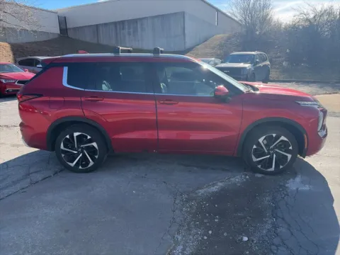 More photos of 2022 Mitsubishi Outlander SEL at Acura of Overland Park, KS