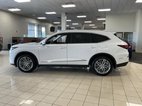 More photos of 2023 Acura MDX w/Advance Package at Acura of Overland Park, KS