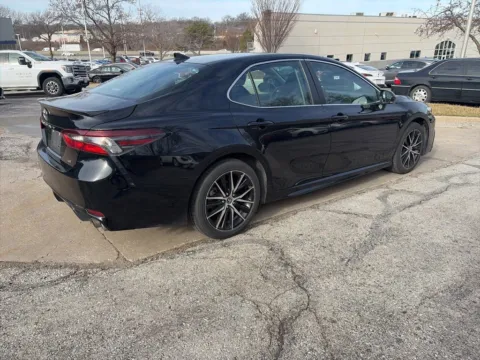 More photos of 2024 Toyota Camry SE at Acura of Overland Park, KS