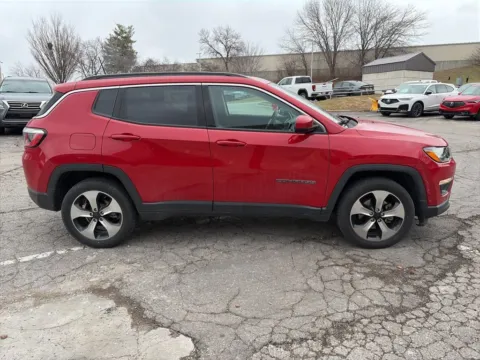 More photos of 2018 Jeep Compass Latitude at Acura of Overland Park, KS
