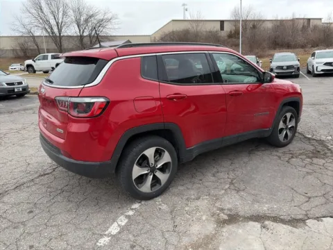 More photos of 2018 Jeep Compass Latitude at Acura of Overland Park, KS