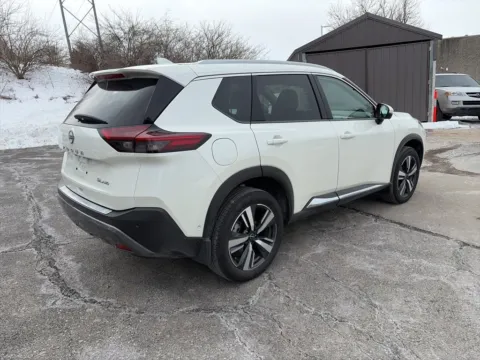 More photos of 2023 Nissan Rogue SL at Acura of Overland Park, KS