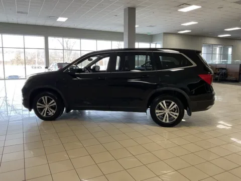 More photos of 2018 Honda Pilot EX-L at Acura of Overland Park, KS