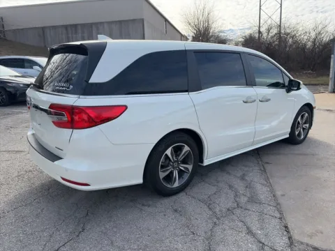More photos of 2019 Honda Odyssey Touring at Acura of Overland Park, KS