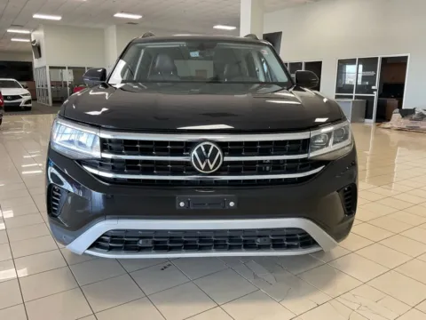 Photos of 2021 Volkswagen Atlas 3.6L V6 SE w/Technology for sale in Overland Park, KS at Acura of Overland Park