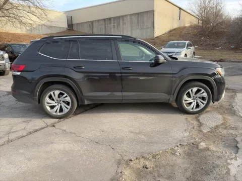 More photos of 2021 Volkswagen Atlas 3.6L V6 SE w/Technology at Acura of Overland Park, KS