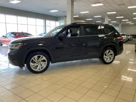 Another view of 2021 Volkswagen Atlas 3.6L V6 SE w/Technology for sale in Overland Park, KS at Acura of Overland Park