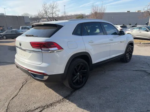 More photos of 2022 Volkswagen Atlas Cross Sport 3.6L V6 SE w/Technology at Acura of Overland Park, KS