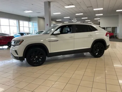 Another view of 2022 Volkswagen Atlas Cross Sport 3.6L V6 SE w/Technology for sale in Overland Park, KS at Acura of Overland Park