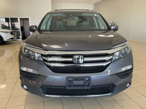 Photos of 2017 Honda Pilot Elite for sale in Overland Park, KS at Acura of Overland Park