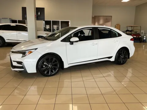 More photos of 2023 Toyota Corolla SE at Acura of Overland Park, KS