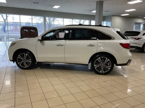 More photos of 2019 Acura MDX w/Technology Pkg at Acura of Overland Park, KS