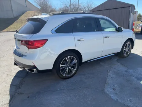 More photos of 2019 Acura MDX w/Technology Pkg at Acura of Overland Park, KS