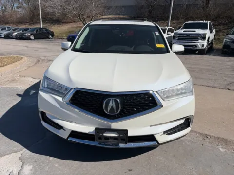 Photos of 2019 Acura MDX w/Technology Pkg for sale in Overland Park, KS at Acura of Overland Park