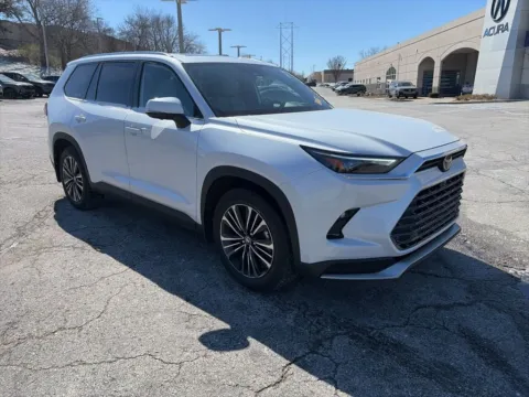 Another view of 2026 Toyota Grand Highlander Hybrid MAX Platinum for sale in Overland Park, KS at Acura of Overland Park
