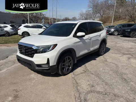 White 2023 Honda Passport EX-L for sale in Overland Park, KS