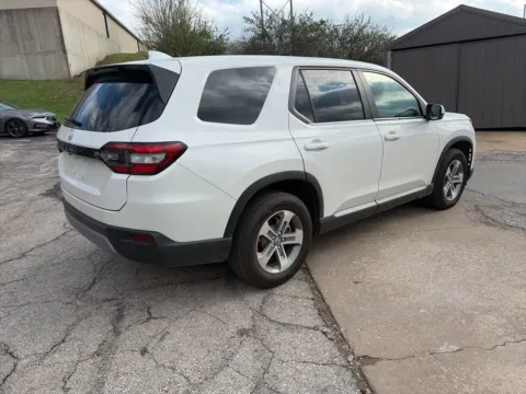 More photos of 2025 Honda Pilot EX-L at Acura of Overland Park, KS