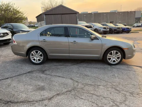 More photos of 2009 Ford Fusion SEL at Acura of Overland Park, KS