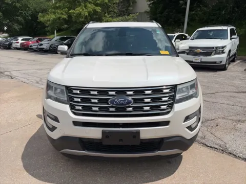 Photos of 2016 Ford Explorer Limited for sale in Overland Park, KS at Acura of Overland Park