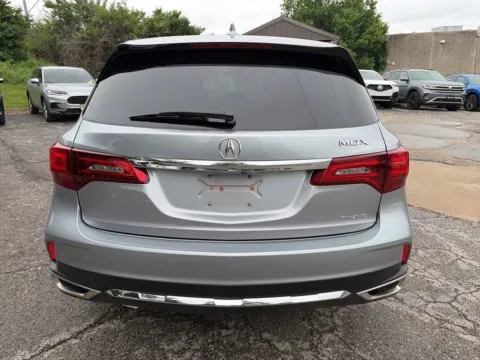 More photos of 2017 Acura MDX w/Technology Pkg at Acura of Overland Park, KS