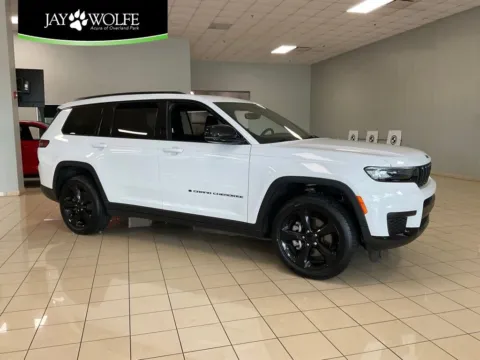 White 2023 Jeep Grand Cherokee L Altitude for sale in Overland Park, KS