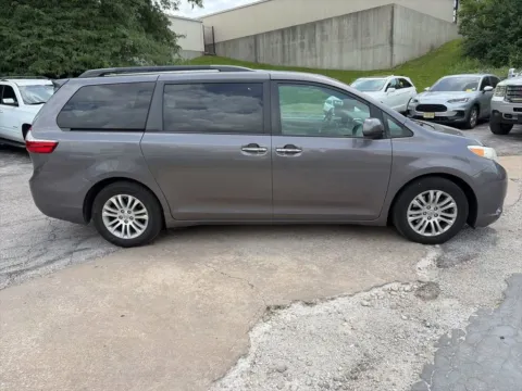 More photos of 2017 Toyota Sienna XLE at Acura of Overland Park, KS
