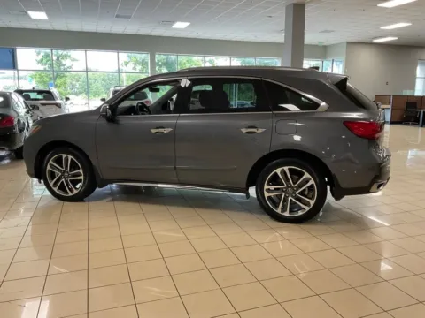 More photos of 2017 Acura MDX w/Advance Pkg at Acura of Overland Park, KS