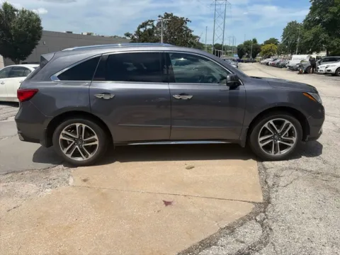 More photos of 2017 Acura MDX w/Advance Pkg at Acura of Overland Park, KS
