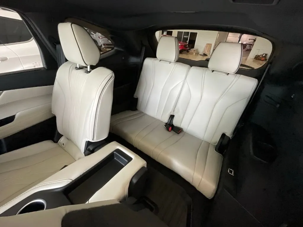 Acura MDX photo 26