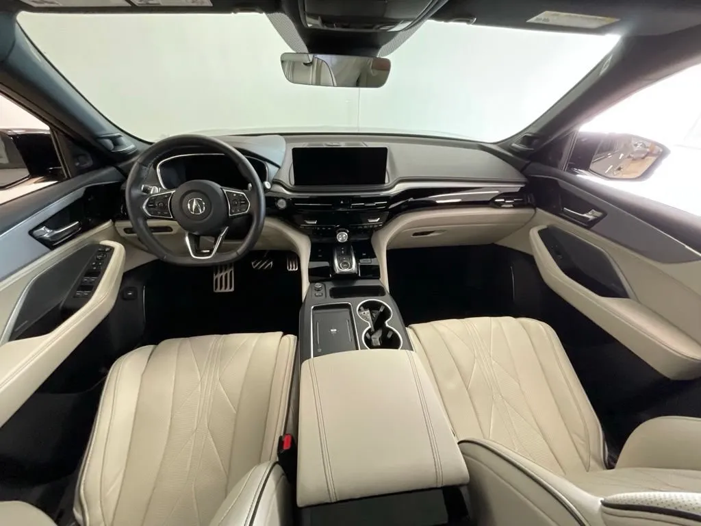 Acura MDX photo 9