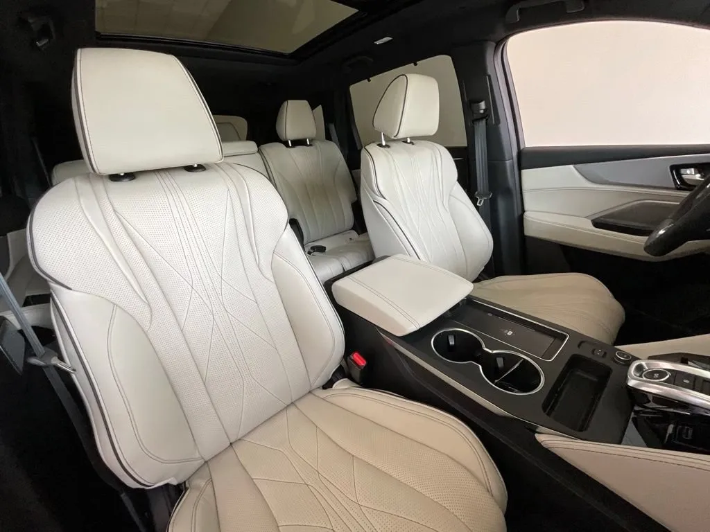 Acura MDX photo 22
