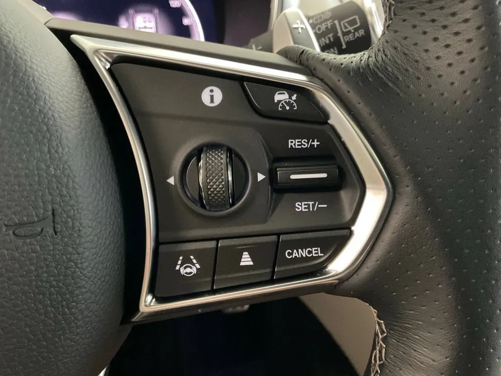Acura MDX photo 14