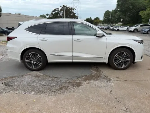 More photos of 2026 Acura MDX w/Advance Package at Acura of Overland Park, KS