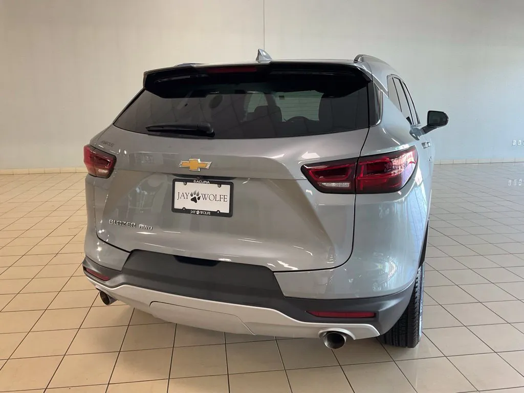 Chevrolet Blazer photo 6